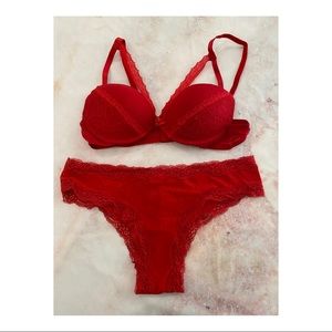 NWOT Red Yanamay Lingerie Set